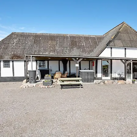 Appartement Henne - 2-5km From The Sea By Interhome *