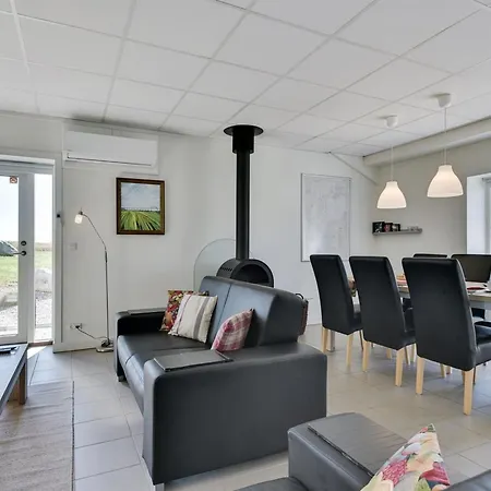 Henne - 2-5km From The Sea By Interhome Appartement