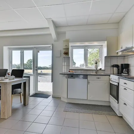 Henne - 2-5km From The Sea By Interhome *