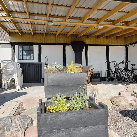 Henne - 2-5km From The Sea By Interhome *